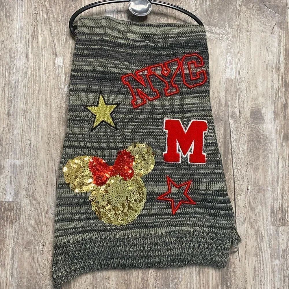 New Disney Mickey Minnie Sequin Scarf